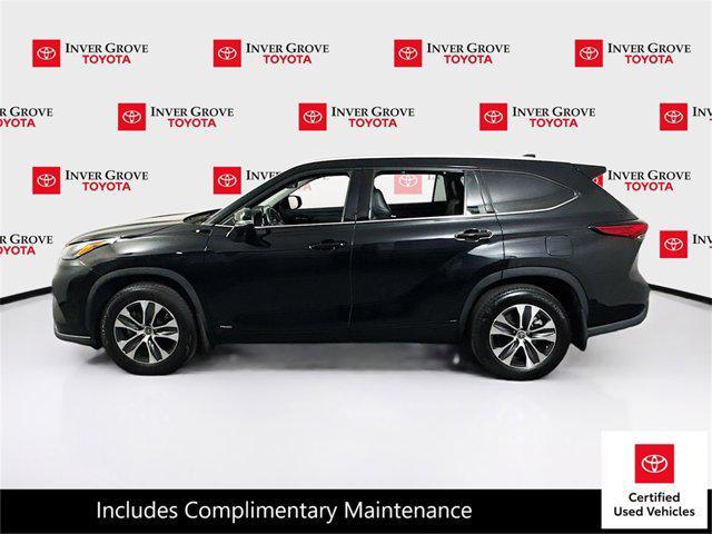 used 2022 Toyota Highlander Hybrid car, priced at $34,995