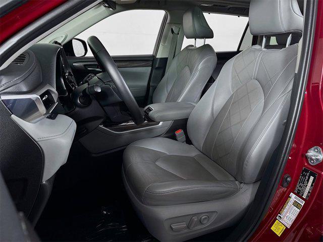 used 2021 Toyota Highlander car, priced at $42,795