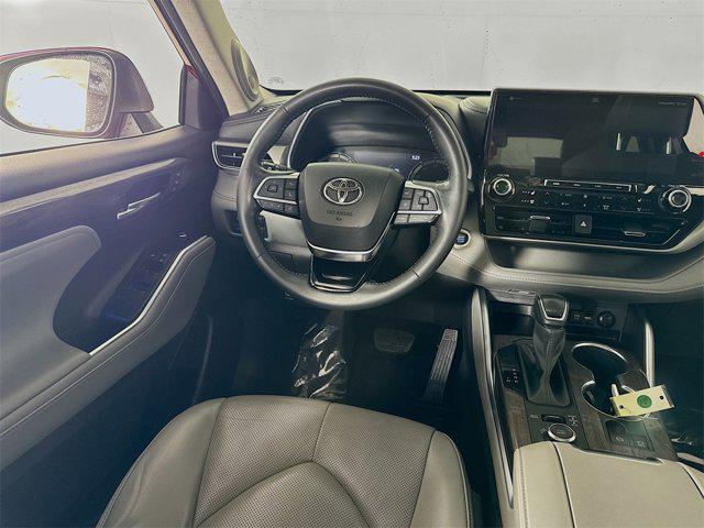 used 2021 Toyota Highlander car, priced at $42,795