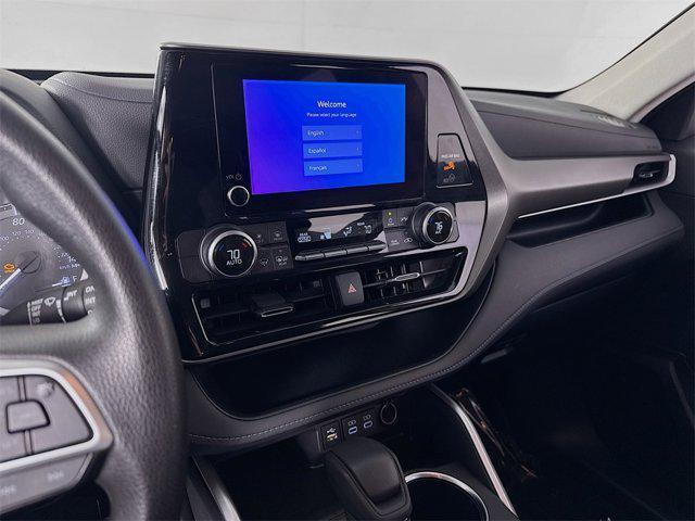 used 2023 Toyota Highlander car, priced at $33,595
