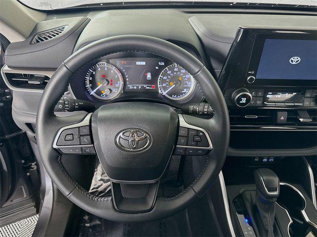 used 2024 Toyota Highlander car, priced at $42,495