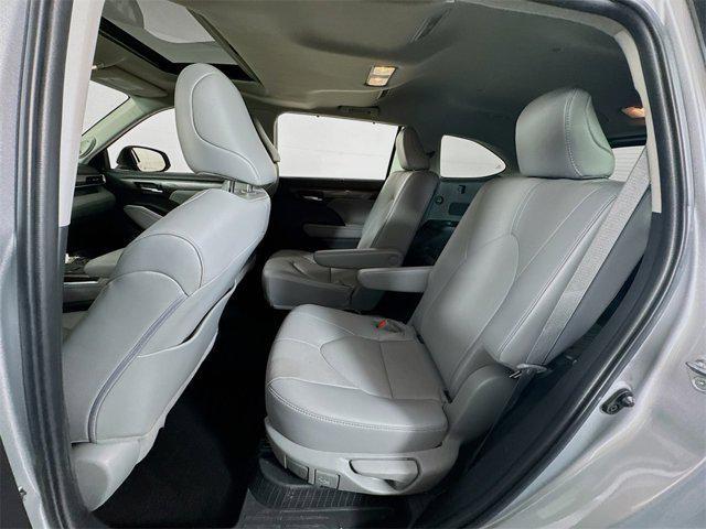 used 2022 Toyota Highlander Hybrid car, priced at $40,695