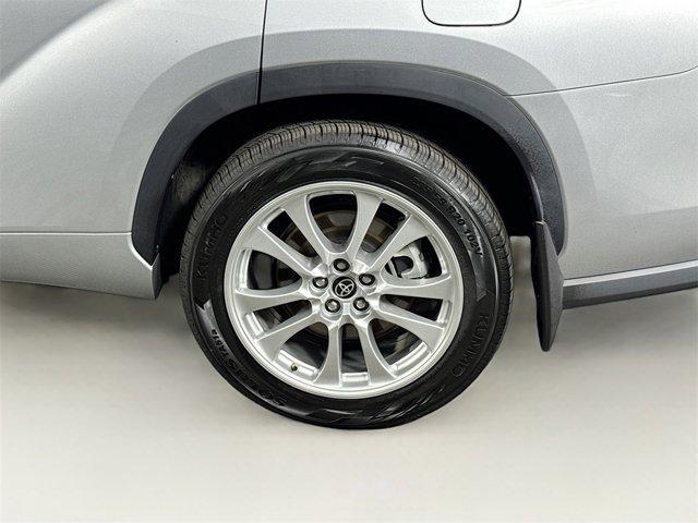 used 2022 Toyota Highlander Hybrid car, priced at $40,695