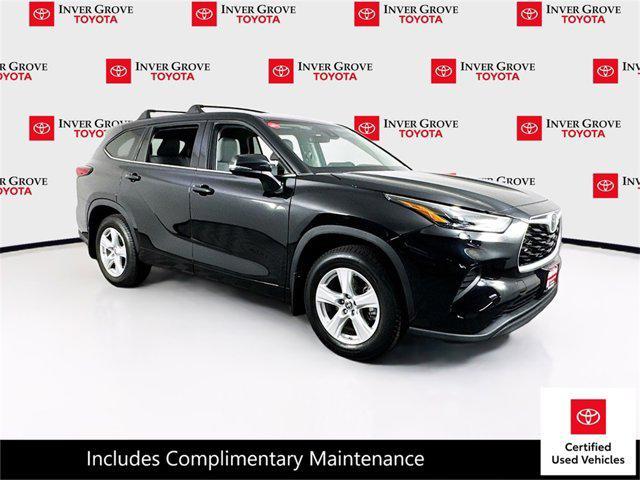 used 2022 Toyota Highlander car, priced at $33,495