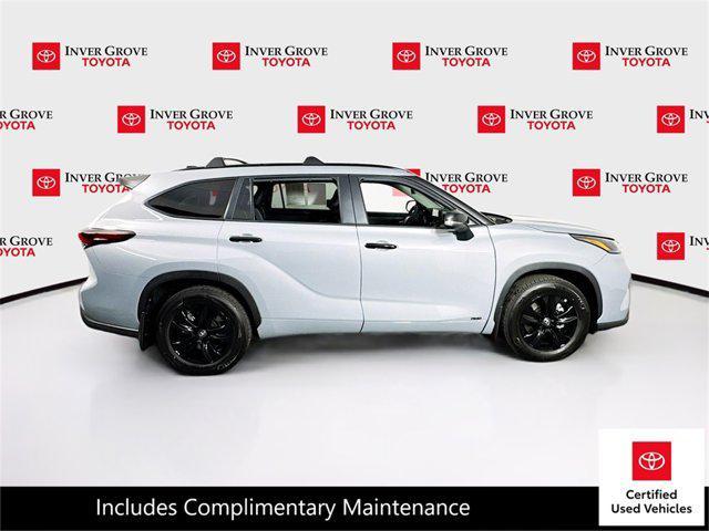 used 2025 Toyota Highlander Hybrid car, priced at $54,995