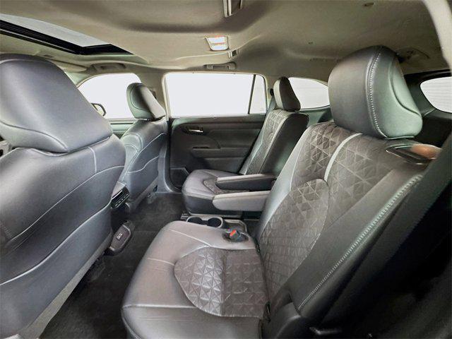 used 2025 Toyota Highlander Hybrid car, priced at $54,995