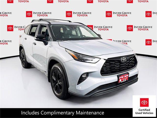 used 2025 Toyota Highlander Hybrid car, priced at $54,995