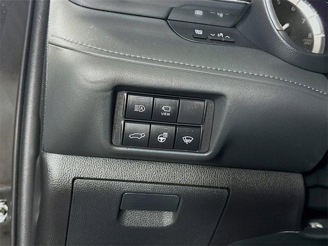 used 2022 Toyota Highlander car, priced at $44,995