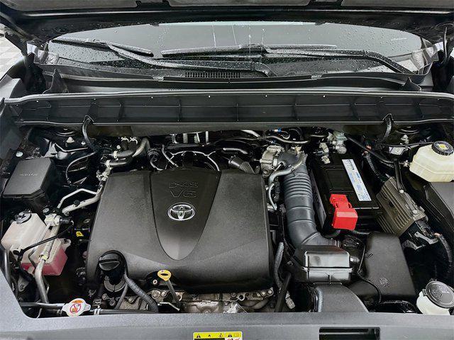 used 2022 Toyota Highlander car, priced at $44,995