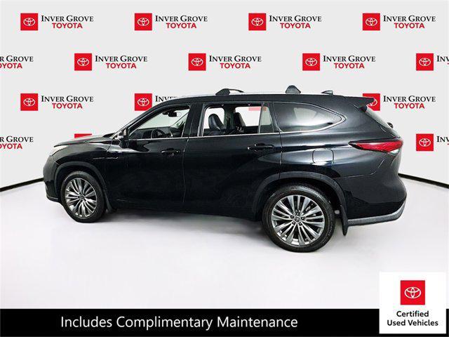 used 2022 Toyota Highlander car, priced at $44,995