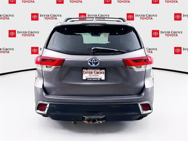 used 2019 Toyota Highlander Hybrid car, priced at $25,995