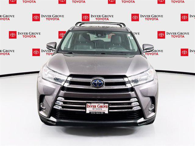 used 2019 Toyota Highlander Hybrid car, priced at $25,995