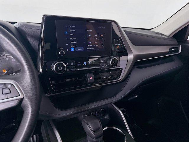 used 2023 Toyota Highlander car, priced at $37,595