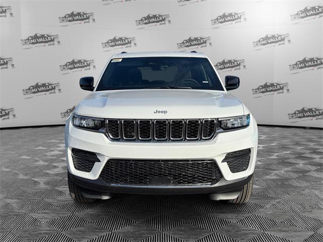 new 2025 Jeep Grand Cherokee car, priced at $38,075