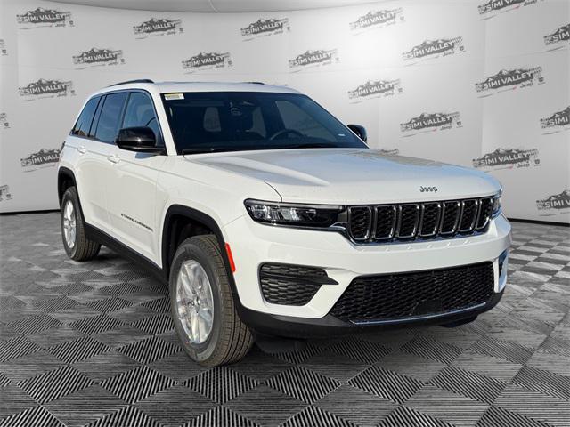 new 2025 Jeep Grand Cherokee car, priced at $38,075