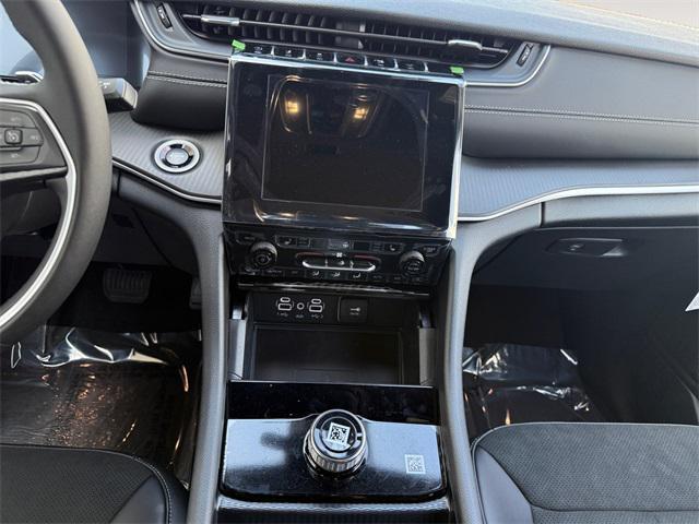 new 2025 Jeep Grand Cherokee L car, priced at $40,165