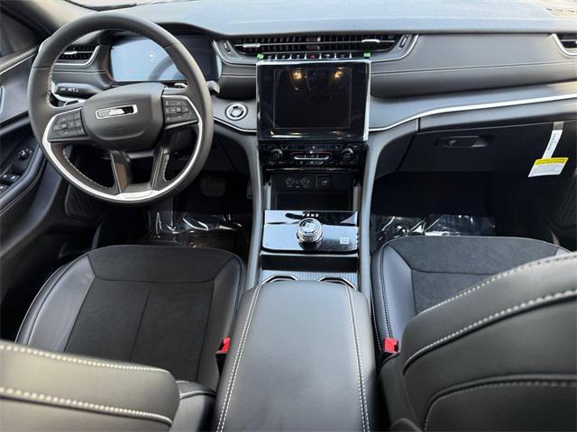 new 2025 Jeep Grand Cherokee L car, priced at $40,165