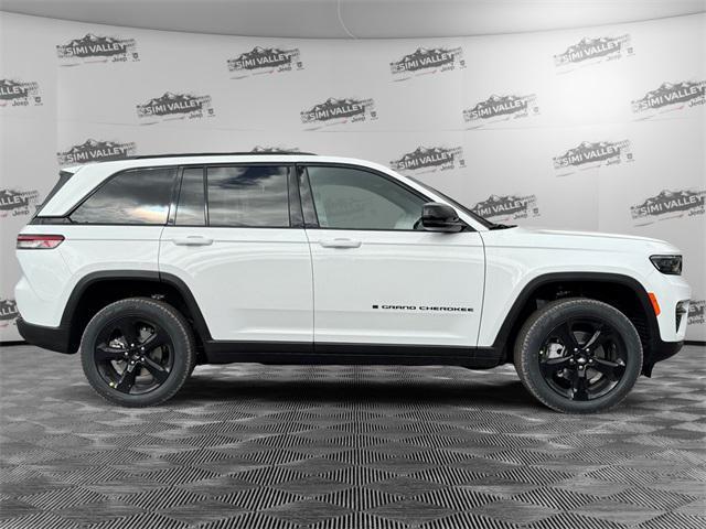 new 2025 Jeep Grand Cherokee car, priced at $44,925