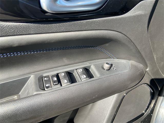 new 2025 Jeep Compass car, priced at $25,884