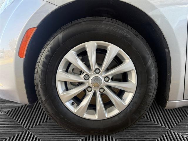 used 2017 Chrysler Pacifica car, priced at $11,995