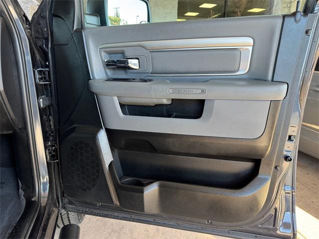 used 2020 Ram 1500 Classic car, priced at $25,789