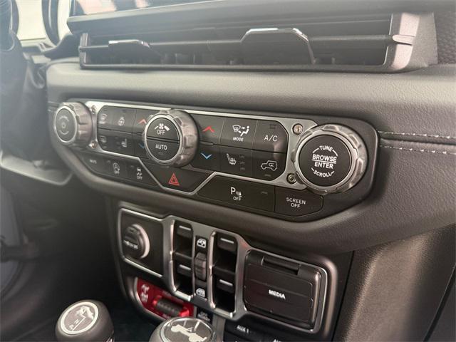 new 2025 Jeep Wrangler car, priced at $60,996