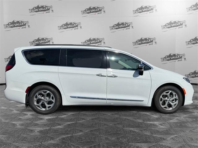 new 2023 Chrysler Pacifica car, priced at $44,294
