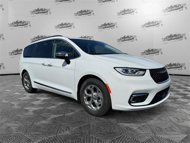 new 2023 Chrysler Pacifica car, priced at $44,294