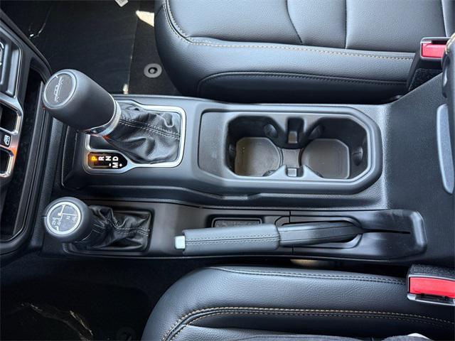 new 2025 Jeep Gladiator car, priced at $42,760