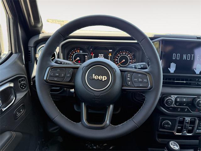 new 2025 Jeep Gladiator car, priced at $42,760