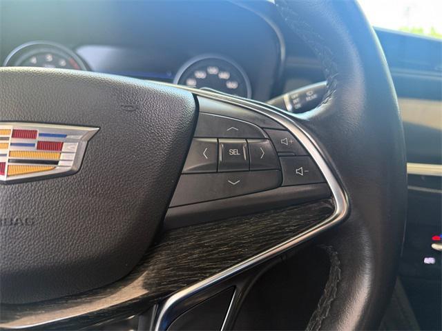 used 2021 Cadillac XT5 car, priced at $25,895
