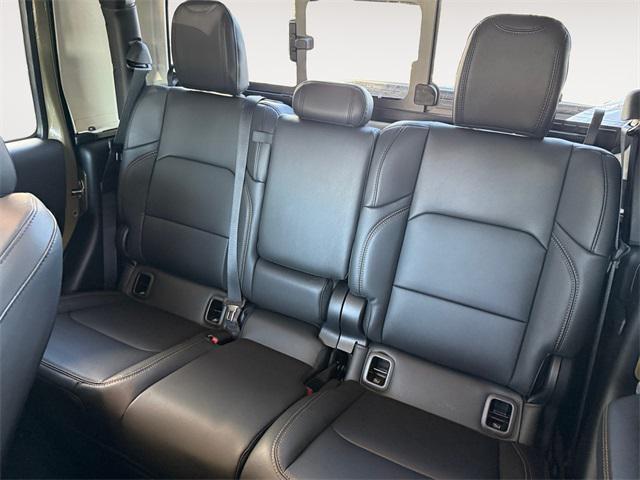 new 2025 Jeep Gladiator car, priced at $42,760