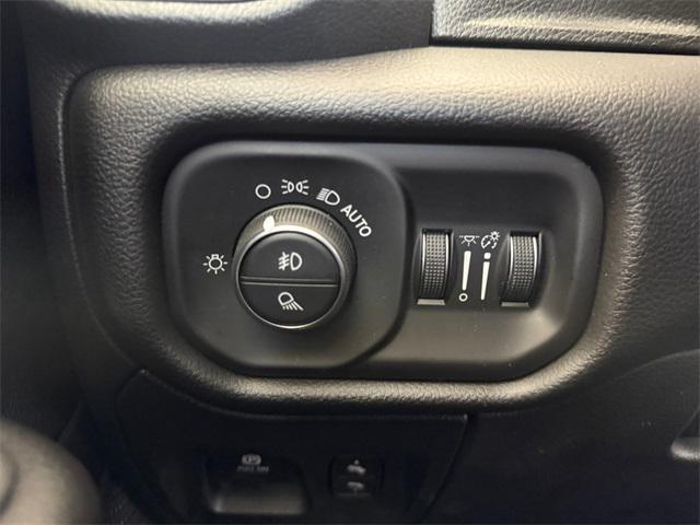 new 2025 Ram 1500 car, priced at $48,578