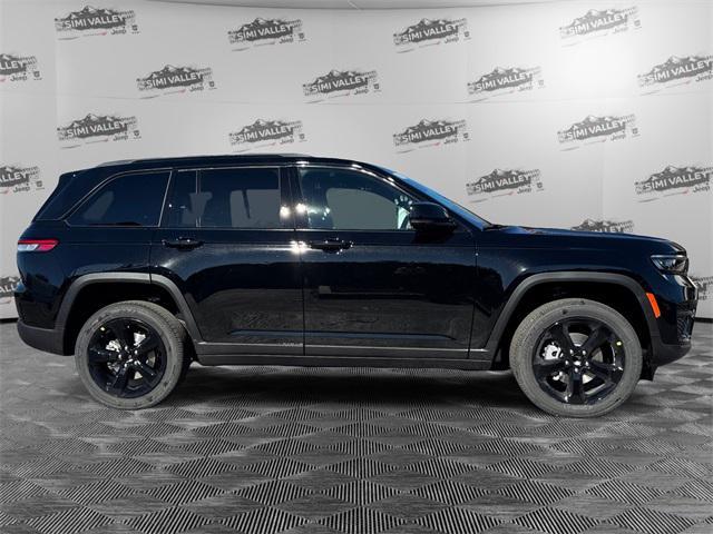 new 2025 Jeep Grand Cherokee car, priced at $42,675