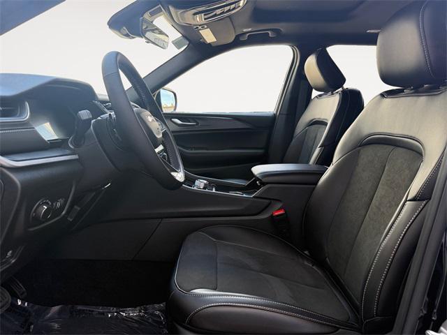 new 2025 Jeep Grand Cherokee L car, priced at $38,157