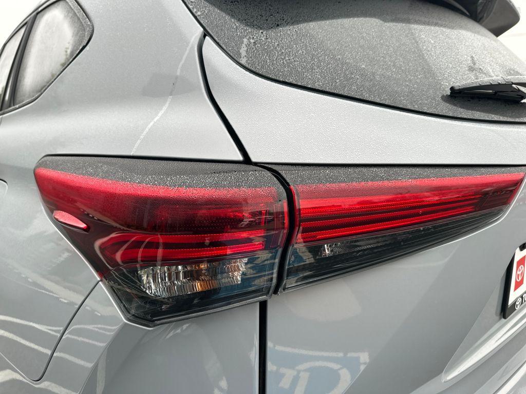 used 2025 Toyota Highlander car, priced at $47,724