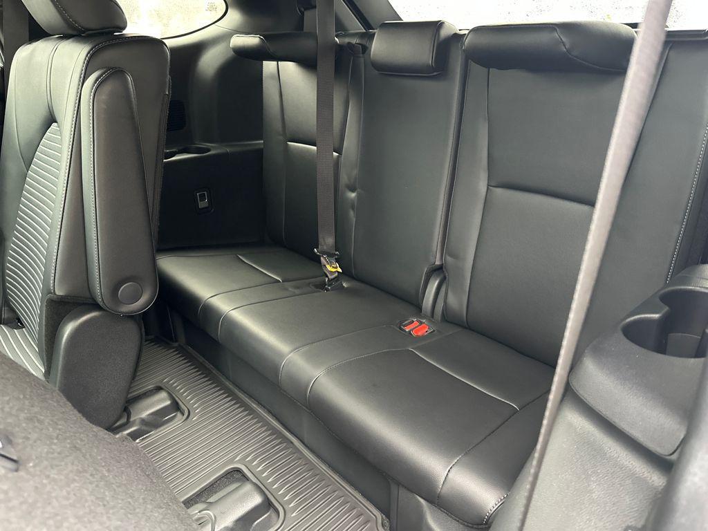 used 2025 Toyota Highlander car, priced at $47,724