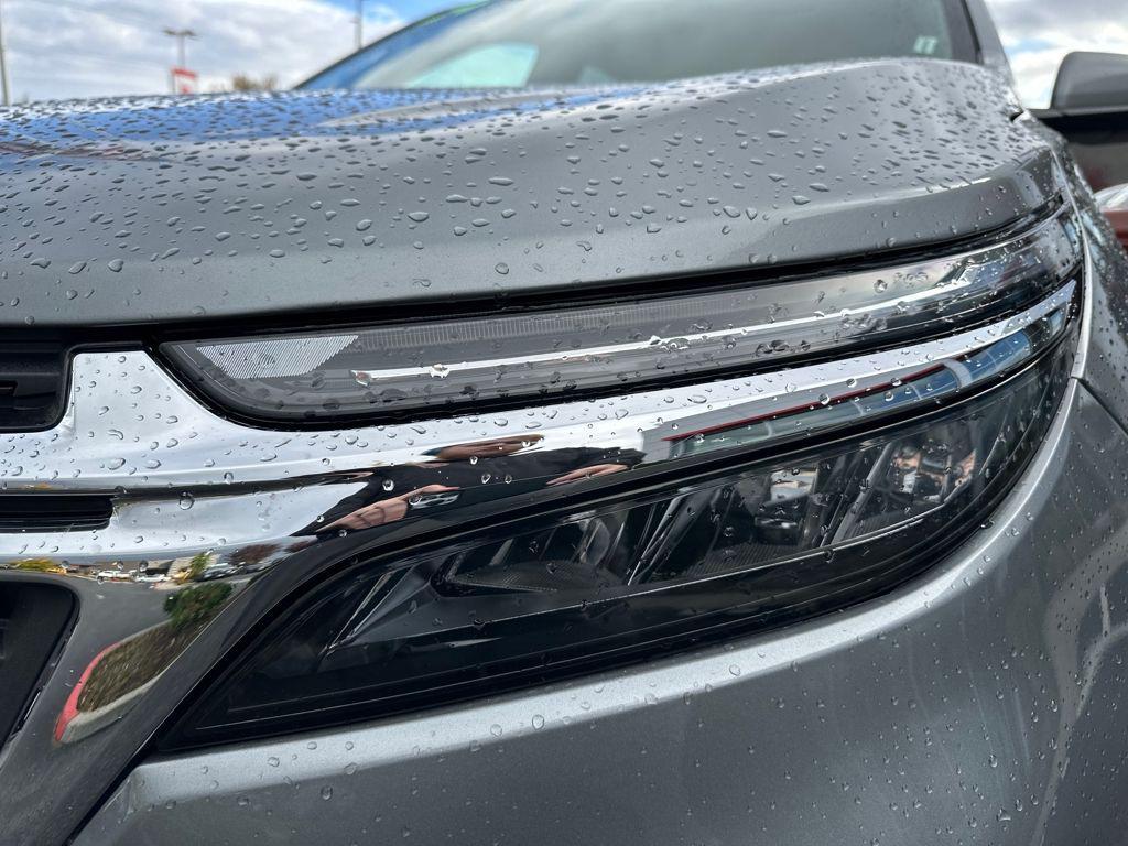 used 2024 Chevrolet Equinox car, priced at $22,378