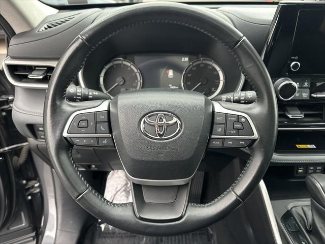 used 2023 Toyota Highlander car, priced at $39,384