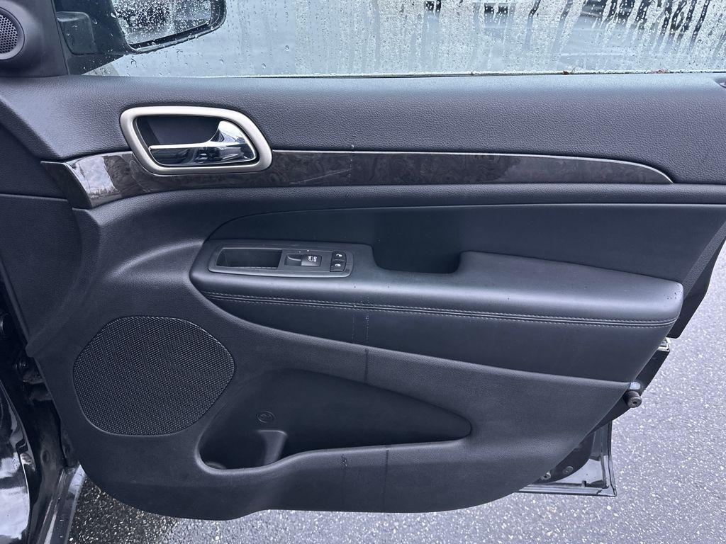 used 2012 Jeep Grand Cherokee car, priced at $9,634