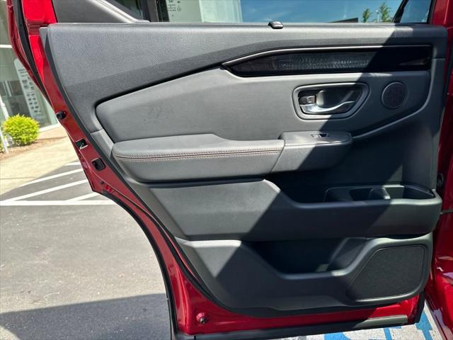 used 2025 Honda Pilot car, priced at $51,714