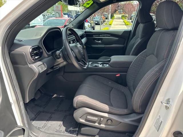 used 2025 Honda Pilot car, priced at $41,827