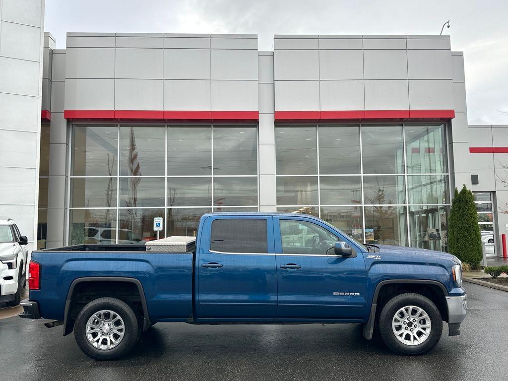 used 2018 GMC Sierra 1500 car, priced at $25,892