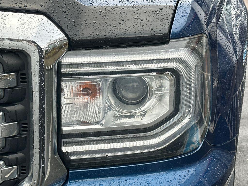 used 2018 GMC Sierra 1500 car, priced at $25,892