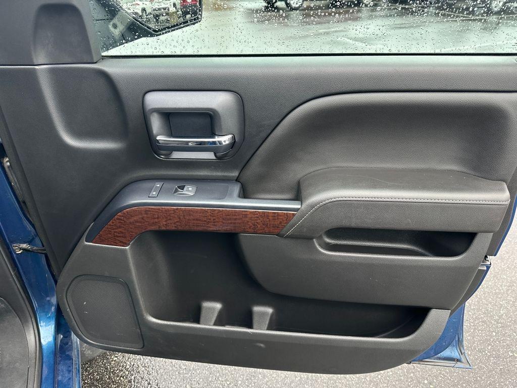 used 2018 GMC Sierra 1500 car, priced at $25,892