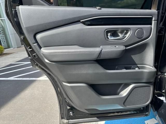 used 2025 Honda Pilot car, priced at $43,811