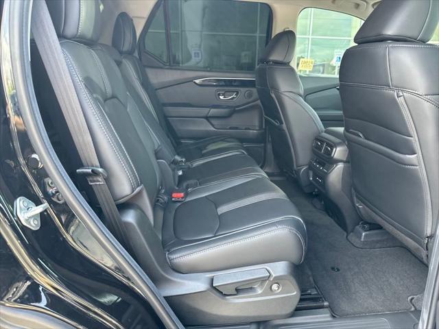 used 2025 Honda Pilot car, priced at $43,811