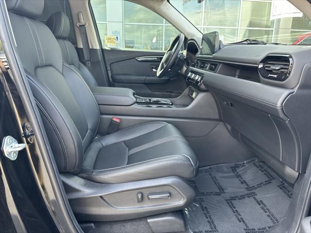 used 2025 Honda Pilot car, priced at $44,123