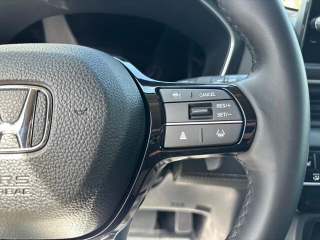 used 2025 Honda Pilot car, priced at $43,811