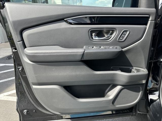 used 2025 Honda Pilot car, priced at $44,123